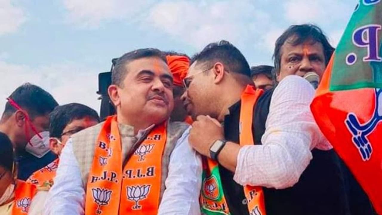 'কেন্দ্রীয় প্রকল্প থেকে ব্রাত্য বাংলা', 'তৃণমূল কোম্পানির ফাঁদে পা' না দেওয়ায় প্রণাম শুভেন্দুর