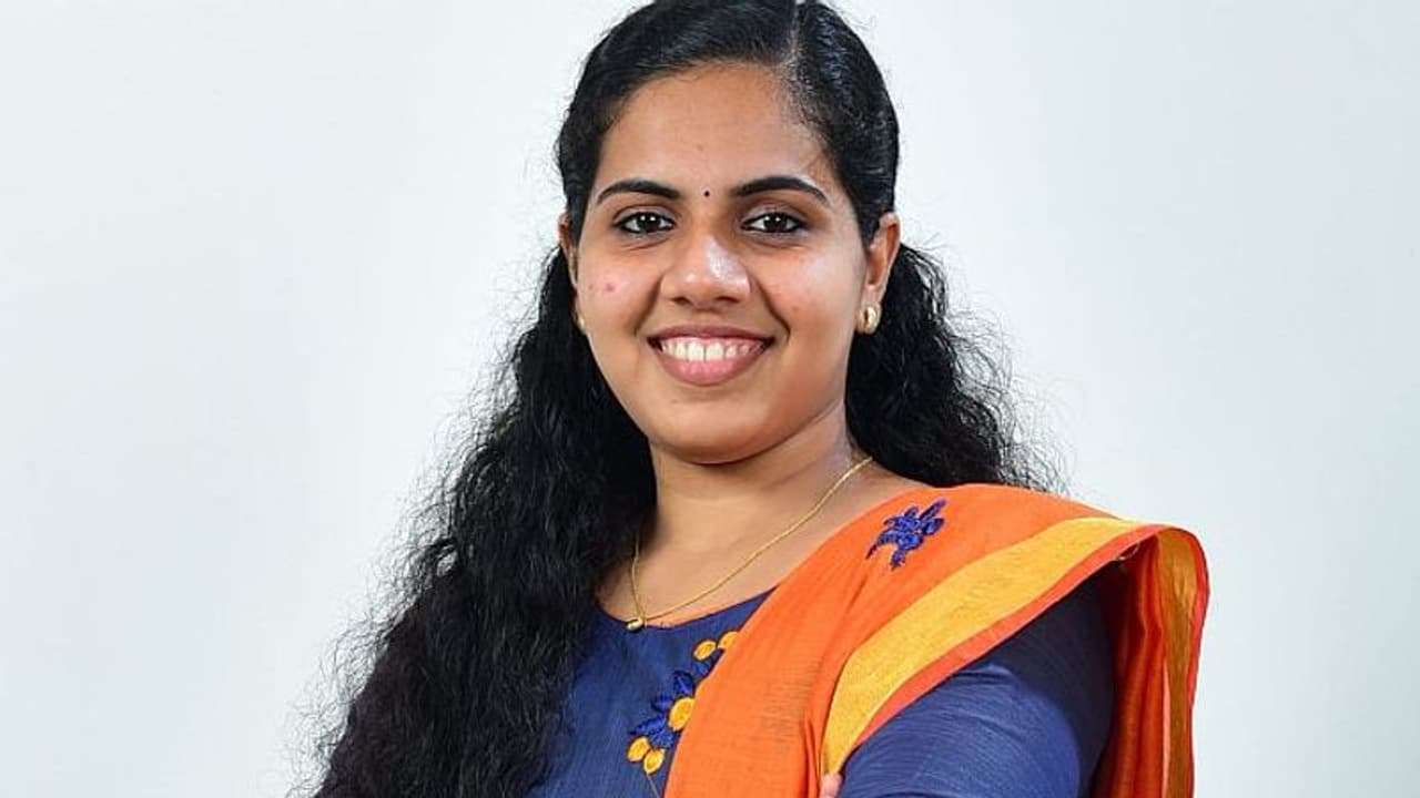 Attukal Pongala : ഇത് 'ആര്യ രാജേന്ദ്രൻ മോഡൽ'; സീറോ ബജറ്റിൽ പൊങ്കാല ശുചീകരണം, ചരിത്രമെഴുതി തിരുവനന്തപുരം ന​ഗരസഭ