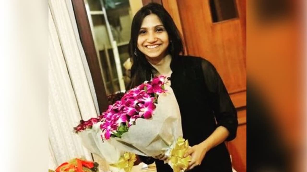 বড়দিনের আগের রাতে তরুণী ও পরিবারের উপর বর্বরচিত হামলা, আতঙ্কে বেহালাবাসী বড়দিনের আগের রাতে তরুণী ও পরিবারের উপর বর্বরচিত হামলা, আতঙ্কে বেহালাবাসী