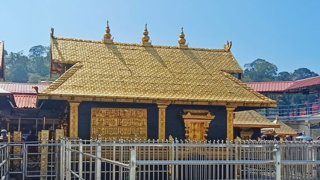 ശബരിമല ഡ്യൂട്ടിയിൽ ആരോഗ്യവകുപ്പിന്റെ 'യു ടേൺ'; പിജി വിദ്യാർത്ഥികളുടെ പ്രതിഷേധം ഫലംകണ്ടു ശബരിമല ഡ്യൂട്ടിയിൽ ആരോഗ്യവകുപ്പിന്റെ 'യു ടേൺ'; പിജി വിദ്യാർത്ഥികളുടെ പ്രതിഷേധം ഫലംകണ്ടു