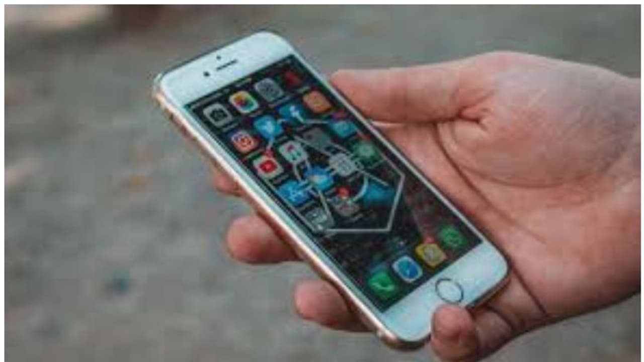 ലോൺ ആപ്പ് തട്ടിപ്പ്: ഒരു ചൈനീസ് സ്വദേശി കൂടി അറസ്റ്റിൽ ലോൺ ആപ്പ് തട്ടിപ്പ്: ഒരു ചൈനീസ് സ്വദേശി കൂടി അറസ്റ്റിൽ