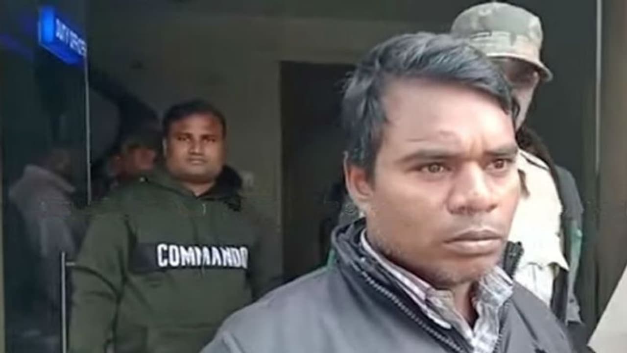 খাবারের লোভ দেখিয়ে নাবালিকা ভাইঝিকে ধর্ষণের অভিযোগ, শ্রীঘরে ঠাঁই হল কাকার খাবারের লোভ দেখিয়ে নাবালিকা ভাইঝিকে ধর্ষণের অভিযোগ, শ্রীঘরে ঠাঁই হল কাকার