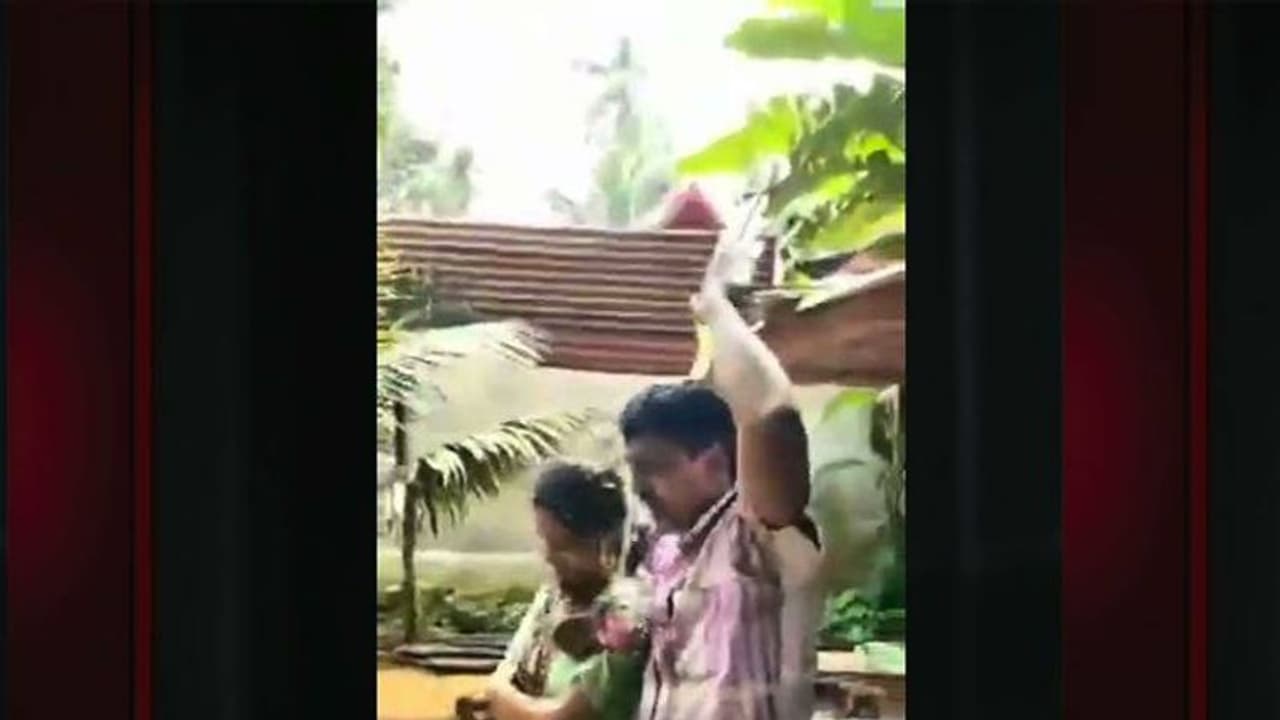 ഒഴിപ്പിക്കൽ നടപടിക്കിടെ ആത്മഹത്യാശ്രമം നടത്തിയ രാജൻ പൊലീസിനെതിരെ രംഗത്ത് ഒഴിപ്പിക്കൽ നടപടിക്കിടെ ആത്മഹത്യാശ്രമം നടത്തിയ രാജൻ പൊലീസിനെതിരെ രംഗത്ത്