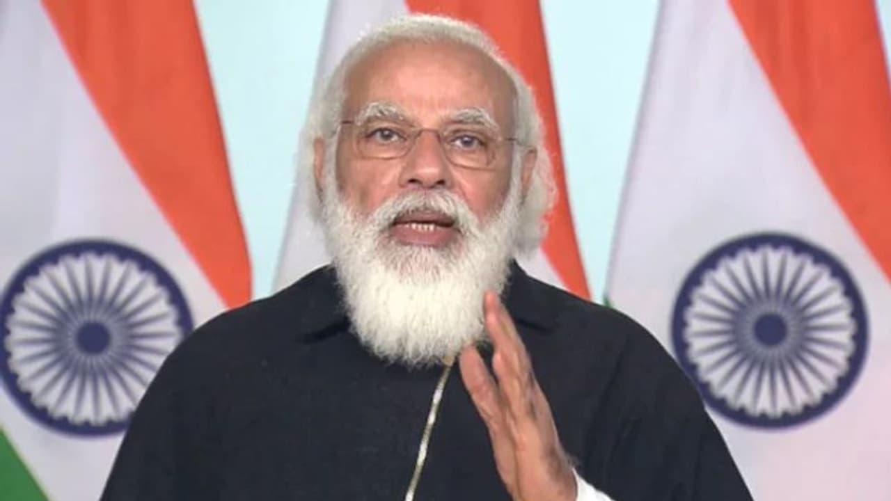 ಕೆಲವರಿಂದ ನನಗೆ ಪ್ರಜಾಪ್ರಭುತ್ವದ ಪಾಠ ಹೇಳುವ ಪ್ರಯತ್ನ; ರಾಹುಲ್ ಗಾಂಧಿ ತಿವಿದ ಮೋದಿ! ಕೆಲವರಿಂದ ನನಗೆ ಪ್ರಜಾಪ್ರಭುತ್ವದ ಪಾಠ ಹೇಳುವ ಪ್ರಯತ್ನ; ರಾಹುಲ್ ಗಾಂಧಿ ತಿವಿದ ಮೋದಿ!