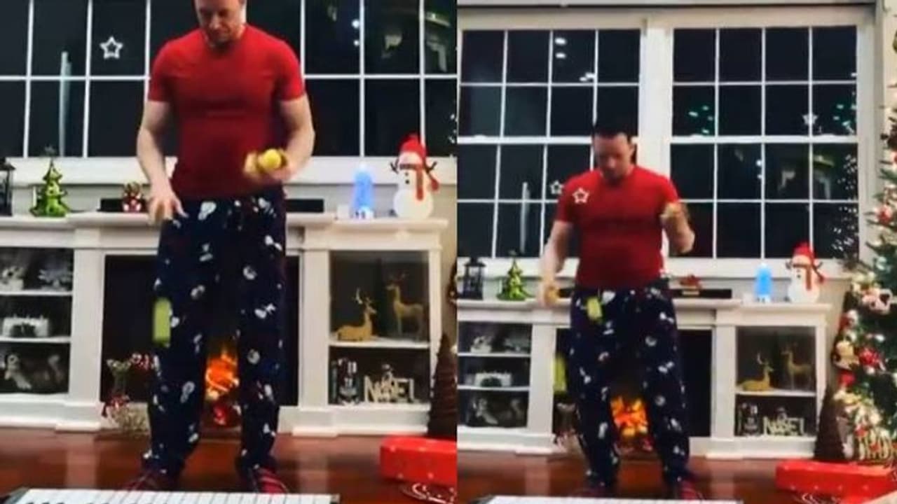 ടെന്നീസ് ബോൾ ഉപയോഗിച്ച് കീബോർഡിൽ കരോൾ ഗാനം; വീഡിയോ വൈറല്‍