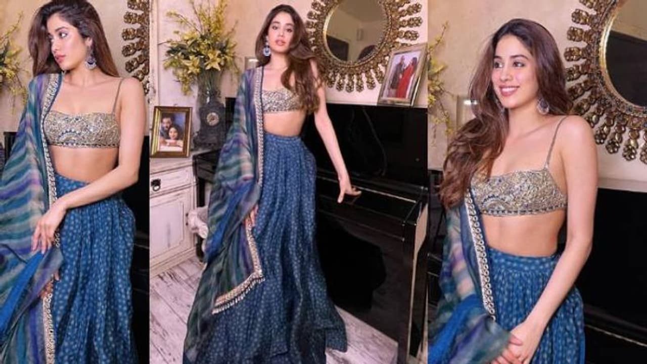 നീല ലെഹങ്കയില്‍ മനോഹരിയായി ജാന്‍വി കപൂര്‍; വില എത്രയെന്ന് അറിയാമോ?