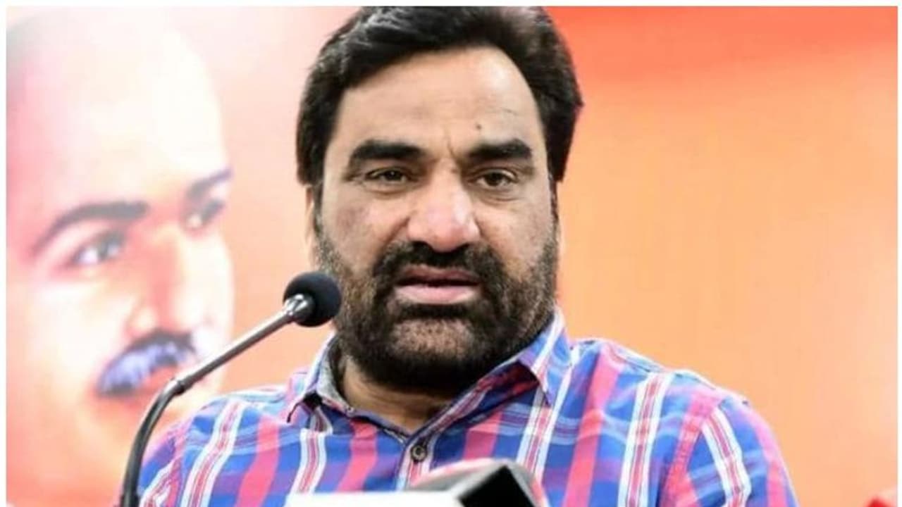 राजस्थान सियासी ड्रामे पर RLP सांसद हनुमान बेनीवाल ने भाजपा कांग्रेस को घेरा, बोली ये बड़ी बात राजस्थान सियासी ड्रामे पर RLP सांसद हनुमान बेनीवाल ने भाजपा कांग्रेस को घेरा, बोली ये बड़ी बात