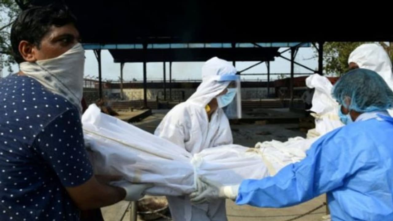 ಭಾರತದ ರೂಪಾಂತರಿ ವೈರಸ್ ವಿಶ್ವಕ್ಕೇ ತೀವ್ರ ಅಪಾಯಕಾರಿ! ಭಾರತದ ರೂಪಾಂತರಿ ವೈರಸ್ ವಿಶ್ವಕ್ಕೇ ತೀವ್ರ ಅಪಾಯಕಾರಿ!