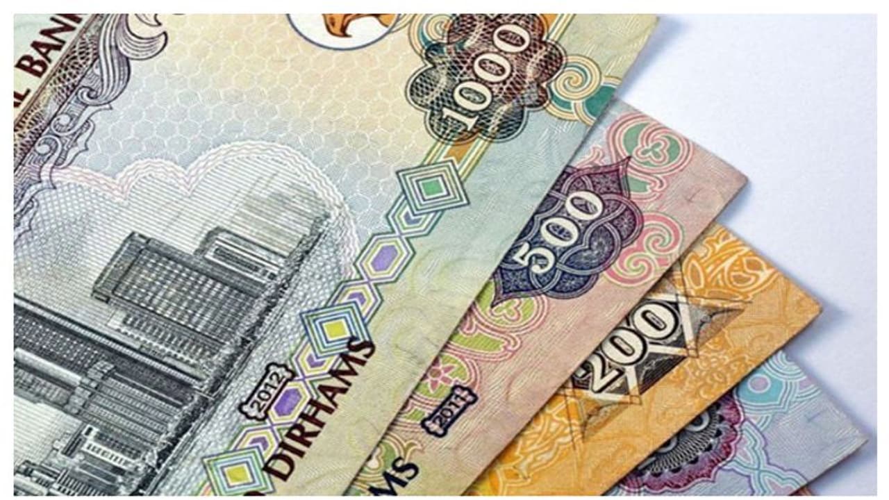 യുഎഇയില് ജോലി ചെയ്ത കമ്പനിയുടെ രഹസ്യങ്ങള് വെളിപ്പെടുത്തിയ യുവാവ് ഒരു ലക്ഷം ദിര്ഹം നഷ്ടപരിഹാരം നല്കണം യുഎഇയില് ജോലി ചെയ്ത കമ്പനിയുടെ രഹസ്യങ്ങള് വെളിപ്പെടുത്തിയ യുവാവ് ഒരു ലക്ഷം ദിര്ഹം നഷ്ടപരിഹാരം നല്കണം