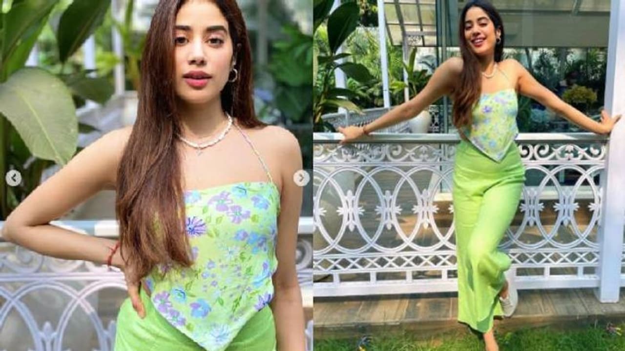 സ്കാര്ഫ് ടോപ്പില് സ്റ്റൈലിഷ് ലുക്കില് ജാന്വി കപൂര് സ്കാര്ഫ് ടോപ്പില് സ്റ്റൈലിഷ് ലുക്കില് ജാന്വി കപൂര്