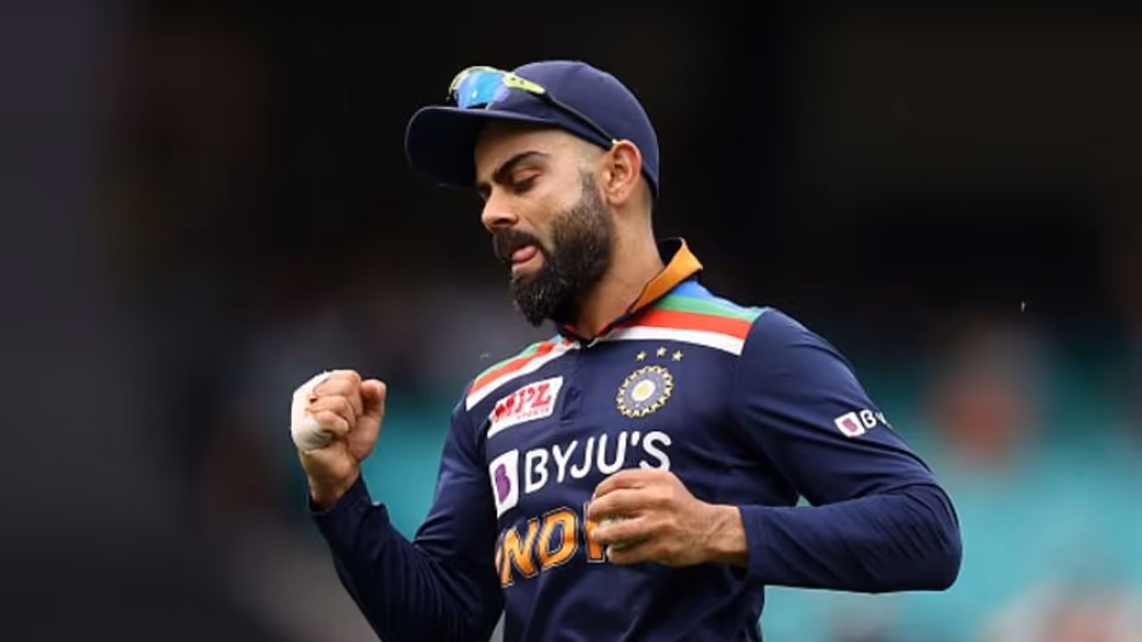 എത്രയെത്ര പുരസ്കാരങ്ങള്! വിരാട് കോലി, ഐസിസി അവാര്ഡ് നേട്ടങ്ങളിലെ ഒരേയൊരു രാജാവ് എത്രയെത്ര പുരസ്കാരങ്ങള്! വിരാട് കോലി, ഐസിസി അവാര്ഡ് നേട്ടങ്ങളിലെ ഒരേയൊരു രാജാവ്