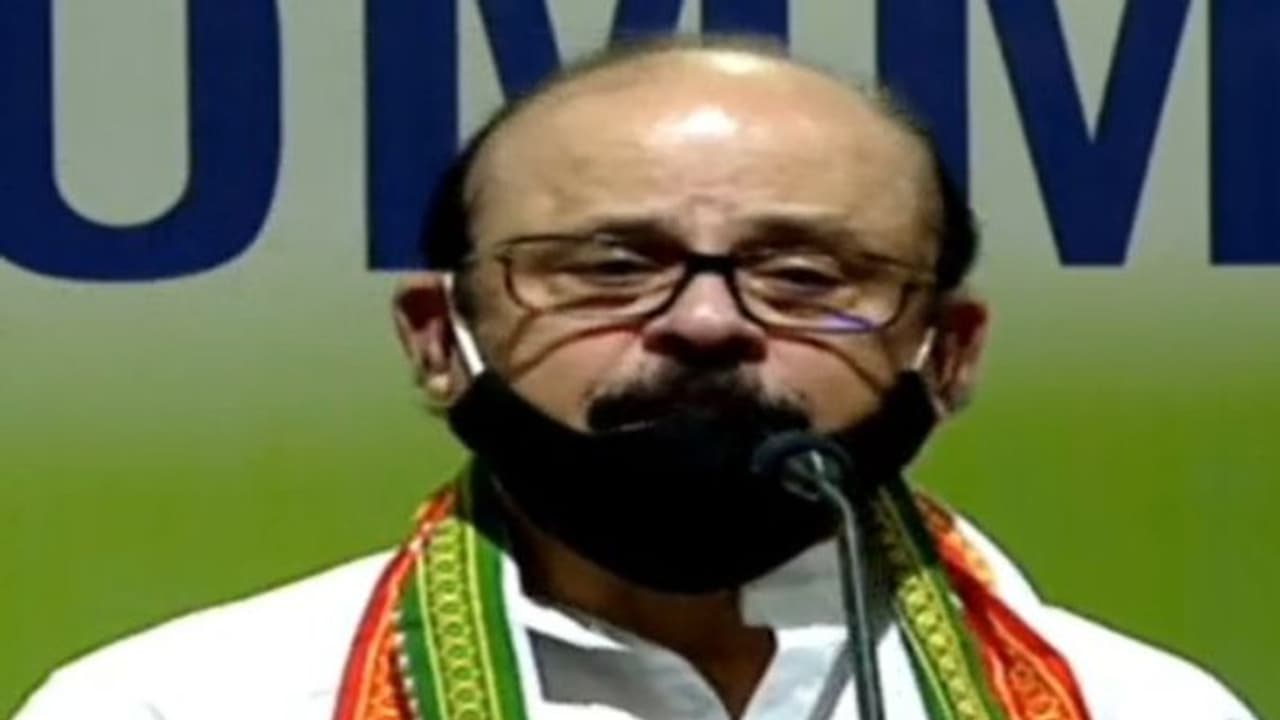 കേരളത്തിൽ ജില്ലാ തലം മുതൽ താഴേക്ക് മാറ്റമുണ്ടാകും, എഐസിസി സെക്രട്ടറിമാർക്ക് മേഖല തിരിച്ച് ചുമതല: താരീഖ് അൻവർ കേരളത്തിൽ ജില്ലാ തലം മുതൽ താഴേക്ക് മാറ്റമുണ്ടാകും, എഐസിസി സെക്രട്ടറിമാർക്ക് മേഖല തിരിച്ച് ചുമതല: താരീഖ് അൻവർ