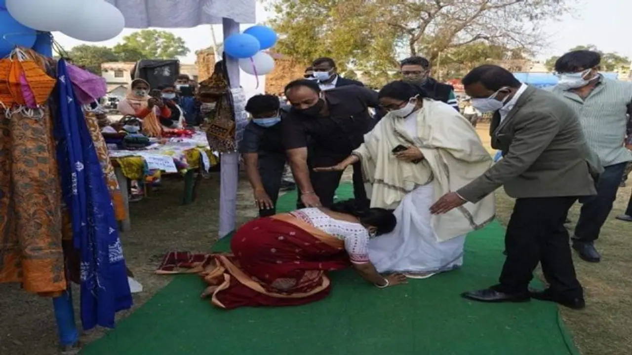 'দেউচা পাচামি প্রকল্পে ১ লক্ষ নিয়োগ', বীরভূমে প্রশাসনিক বৈঠকে কর্মসংস্থানের আশ্বাস মুখ্যমন্ত্রীর 'দেউচা পাচামি প্রকল্পে ১ লক্ষ নিয়োগ', বীরভূমে প্রশাসনিক বৈঠকে কর্মসংস্থানের আশ্বাস মুখ্যমন্ত্রীর