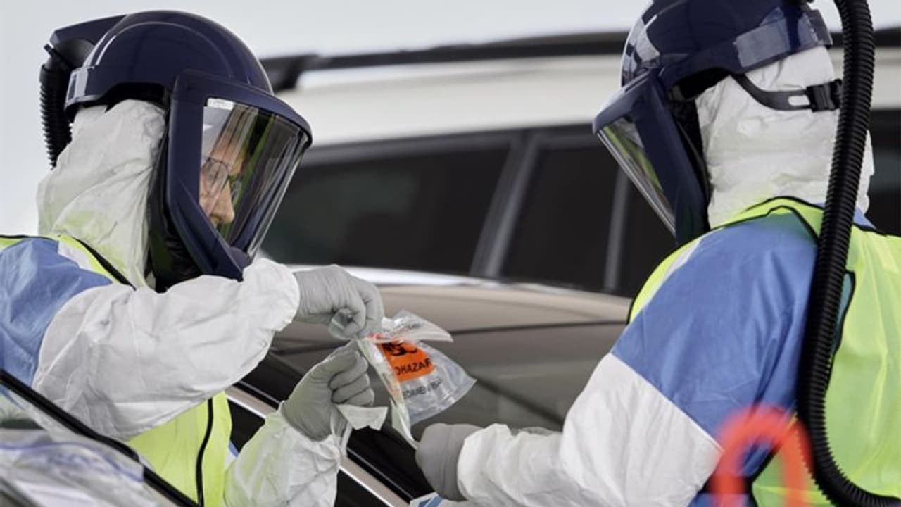 করোনার নতুন স্ট্রেনে আক্রান্তের সংখ্যা বাড়ছে চড়চড়িয়ে, উদ্বেগ বাড়াল ওড়িশার ২৭ বিলেত ফেরত