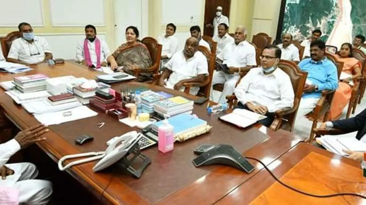 తెలంగాణలో లాక్‌డౌన్ ఉండదు: తేల్చేసిన కేసీఆర్