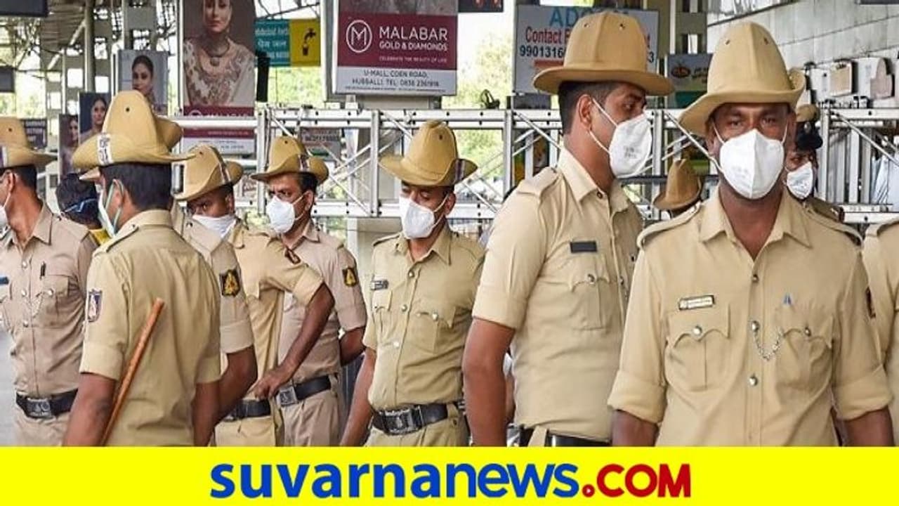 150 ಬಾರ್ ಸೇರಿ ರೌಡಿಗಳ ಮನೆಗಳ ಮೇಲೆ ಪೊಲೀಸರ ದಾಳಿ 150 ಬಾರ್ ಸೇರಿ ರೌಡಿಗಳ ಮನೆಗಳ ಮೇಲೆ ಪೊಲೀಸರ ದಾಳಿ