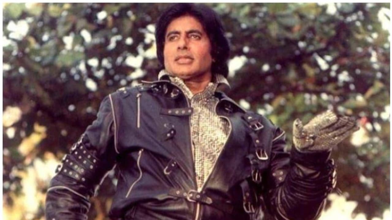 'മൈക്കിള് ജാക്സണാകാൻ നോക്കി, എന്തു പരാജയമായിരുന്നു ഞാൻ?', ഫോട്ടോയുമായി അമിതാഭ് ബച്ചൻ! 'മൈക്കിള് ജാക്സണാകാൻ നോക്കി, എന്തു പരാജയമായിരുന്നു ഞാൻ?', ഫോട്ടോയുമായി അമിതാഭ് ബച്ചൻ!