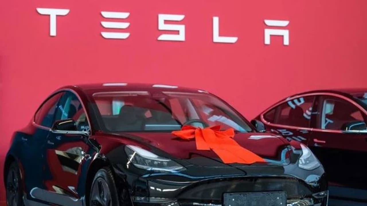 ടെസ്ല ഇന്ത്യയിലേക്ക്; ഇന്ത്യയിലെ ആദ്യത്തെ ഓഫീസ് ബെംഗളുരുവില് തുറന്നു ടെസ്ല ഇന്ത്യയിലേക്ക്; ഇന്ത്യയിലെ ആദ്യത്തെ ഓഫീസ് ബെംഗളുരുവില് തുറന്നു