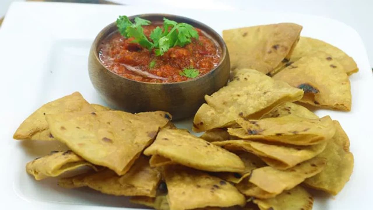 চায়ের আড্ডা জমবে ঘরে তৈরি মুখরোচকে, চোখের পলকে বানিয়ে নিন মশলাদার পাপড়ি চায়ের আড্ডা জমবে ঘরে তৈরি মুখরোচকে, চোখের পলকে বানিয়ে নিন মশলাদার পাপড়ি