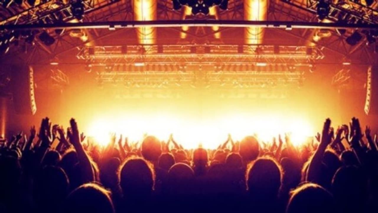 ക്ഷേത്രങ്ങളിലെ ഉത്സവത്തിന് സ്റ്റേജ് ഷോകള് വേണ്ടെന്ന തീരുമാനത്തില് ഇളവുമായി ദേവസ്വം ബോര്ഡ് ക്ഷേത്രങ്ങളിലെ ഉത്സവത്തിന് സ്റ്റേജ് ഷോകള് വേണ്ടെന്ന തീരുമാനത്തില് ഇളവുമായി ദേവസ്വം ബോര്ഡ്