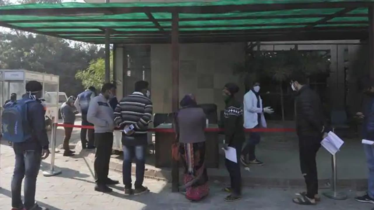 उत्तर प्रदेश में 2 साल की बच्ची में मिला कोरोना का नया वायरस, हाई अलर्ट पर सरकार उत्तर प्रदेश में 2 साल की बच्ची में मिला कोरोना का नया वायरस, हाई अलर्ट पर सरकार