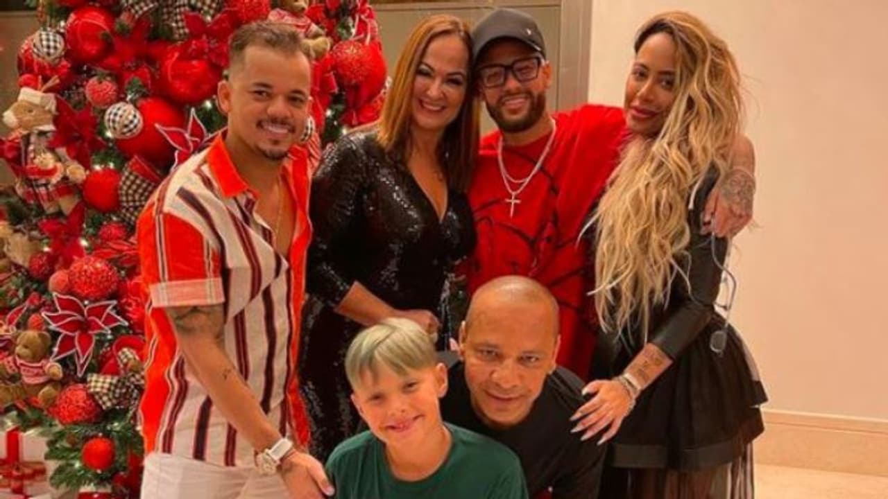 করোনা আবহে ৫০০ লোকের নববর্ষের পার্টির আয়োজন, বিতর্কে নেইমার করোনা আবহে ৫০০ লোকের নববর্ষের পার্টির আয়োজন, বিতর্কে নেইমার