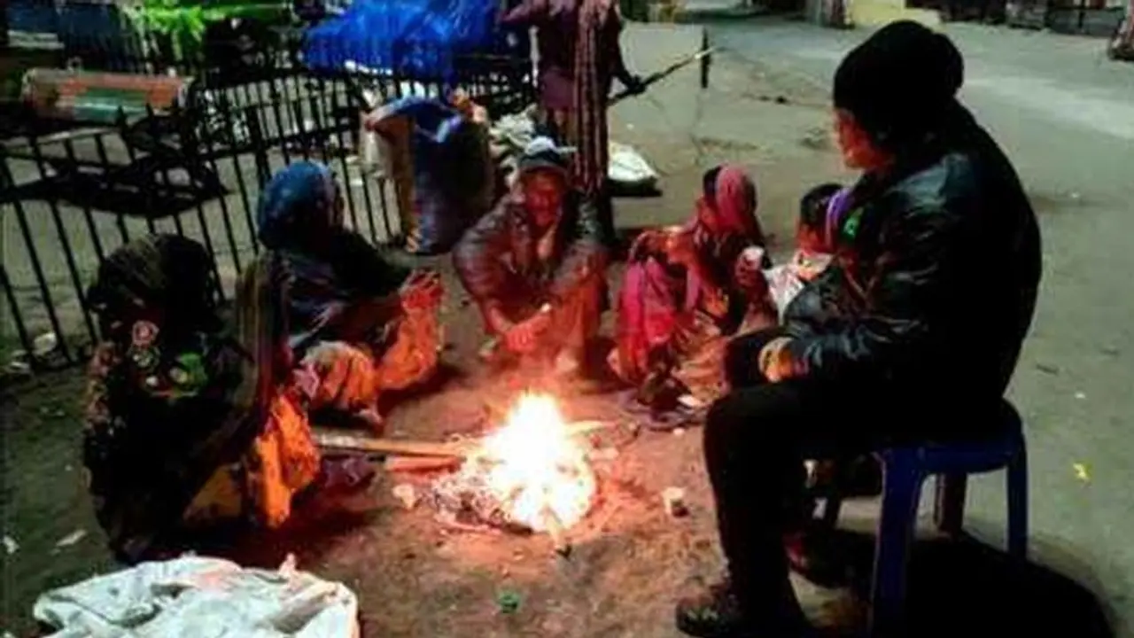 Hyderabad weather : చలి పంజా .. రికార్డుస్థాయిలో ప‌డిపోయిన ఉష్ణోగ్ర‌త‌లు.. నగరంలో యెల్లో అలర్ట్..