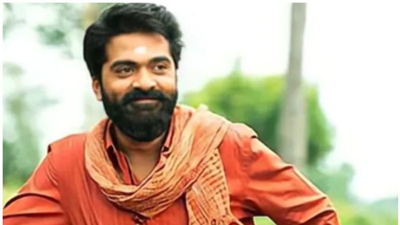 'മാസ്റ്ററിന്' പിന്നാലെ ചിമ്പുവിന്റെ 'ഈശ്വരനും' തിയറ്ററിലേക്ക്! 'മാസ്റ്ററിന്' പിന്നാലെ ചിമ്പുവിന്റെ 'ഈശ്വരനും' തിയറ്ററിലേക്ക്!