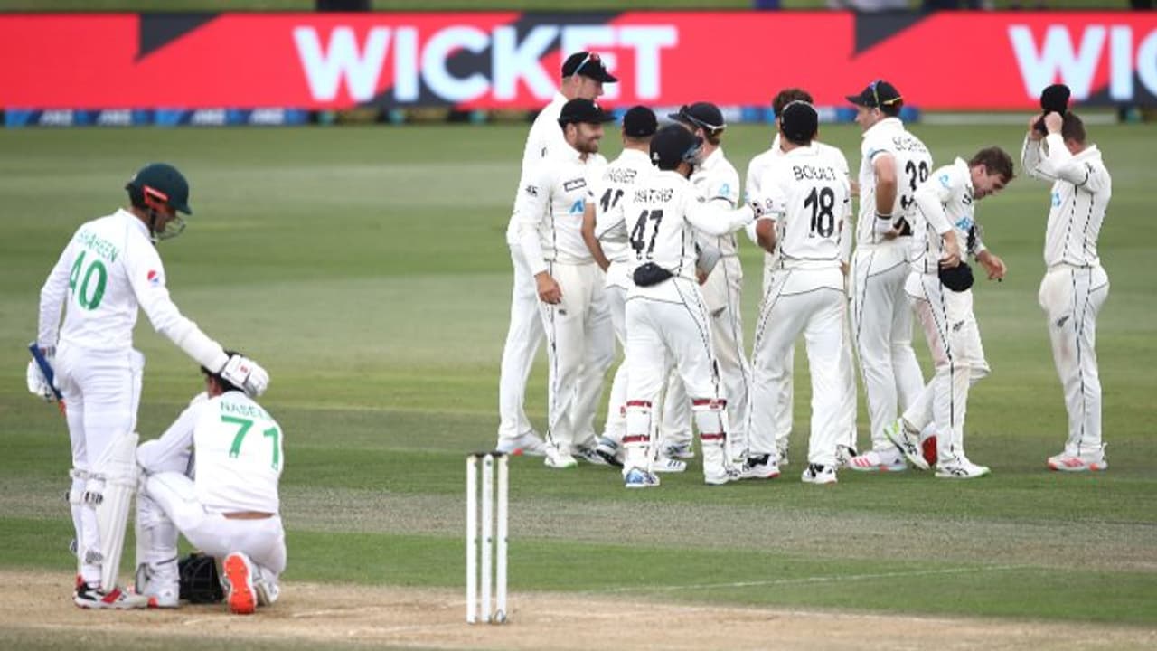 ഐസിസി ടെസ്റ്റ് റാങ്കിംഗ്; ഓസീസിനെ പിന്തള്ളി ന്യൂസിലന്ഡ് ഒന്നാമതെത്തിയോ?; വിശദീകരണവുമായി ഐസിസി ഐസിസി ടെസ്റ്റ് റാങ്കിംഗ്; ഓസീസിനെ പിന്തള്ളി ന്യൂസിലന്ഡ് ഒന്നാമതെത്തിയോ?; വിശദീകരണവുമായി ഐസിസി