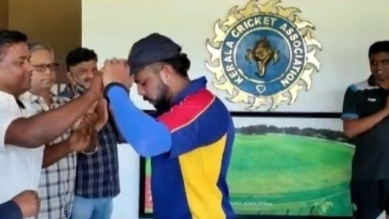 എല്ലാ കണ്ണുകളും ശ്രീശാന്തില്; മുഷ്താഖ് അലി ട്രോഫിയില് കേരളത്തിന് ഇന്ന് ആദ്യ മത്സരം എല്ലാ കണ്ണുകളും ശ്രീശാന്തില്; മുഷ്താഖ് അലി ട്രോഫിയില് കേരളത്തിന് ഇന്ന് ആദ്യ മത്സരം