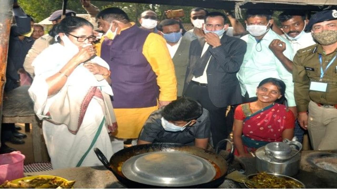 বোলপুরের লাল মাটিতে কি এবার গেরুয়া আস্তরণ, নাকি ফের জিতবেন মন্ত্রীই বোলপুরের লাল মাটিতে কি এবার গেরুয়া আস্তরণ, নাকি ফের জিতবেন মন্ত্রীই