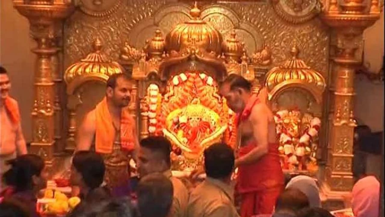 नए साल में बप्पा का भक्तों को आशीर्वाद: हर घंटे 800 श्रद्धालु कर सकेंगे सिद्धिविनायक के दर्शन