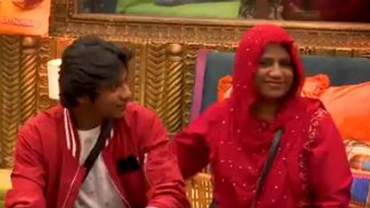 கடைசி வரைக்கும் அது அவனுக்கு புரியவே இல்லை..! ஆஜித் பற்றி கவலைப்பட்ட அவரது அம்மா..! கடைசி வரைக்கும் அது அவனுக்கு புரியவே இல்லை..! ஆஜித் பற்றி கவலைப்பட்ட அவரது அம்மா..!