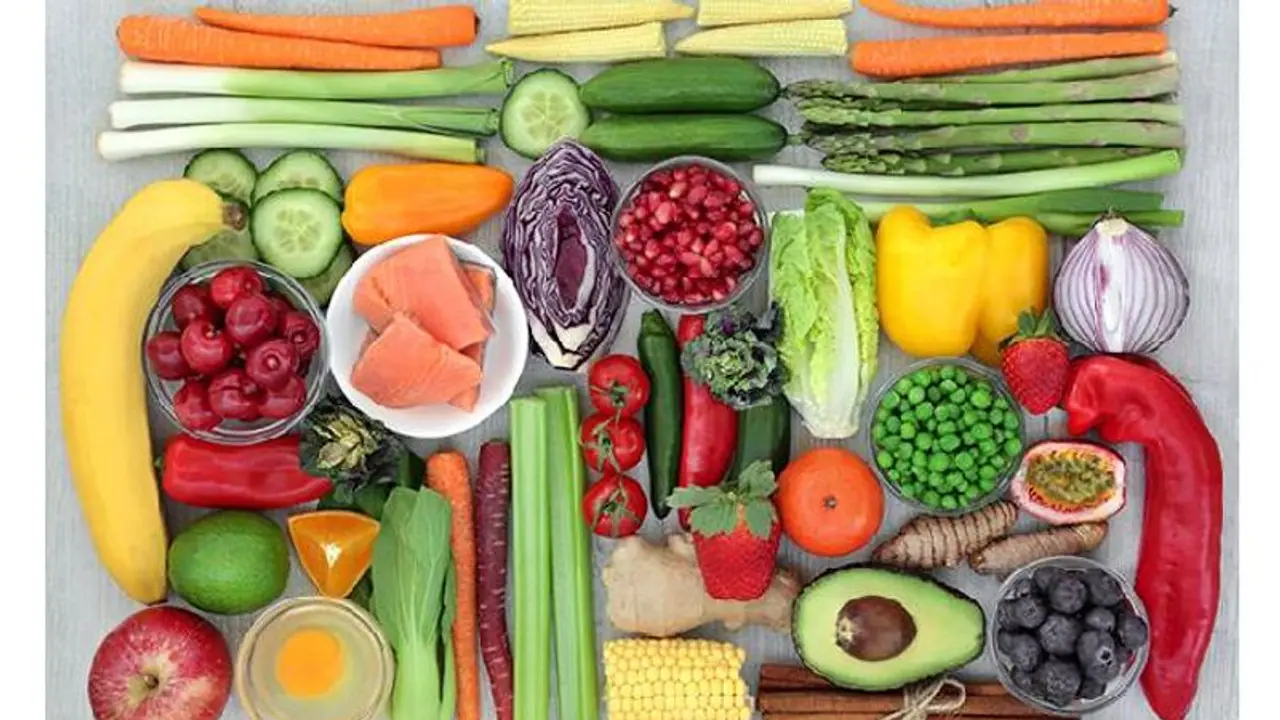 Winter Healthy Diet: শীতকালে শরীর সুস্থ রাখতে চান, তবে ডায়েটে রাখুন এই পাঁচ খাদ্য Winter Healthy Diet: শীতকালে শরীর সুস্থ রাখতে চান, তবে ডায়েটে রাখুন এই পাঁচ খাদ্য