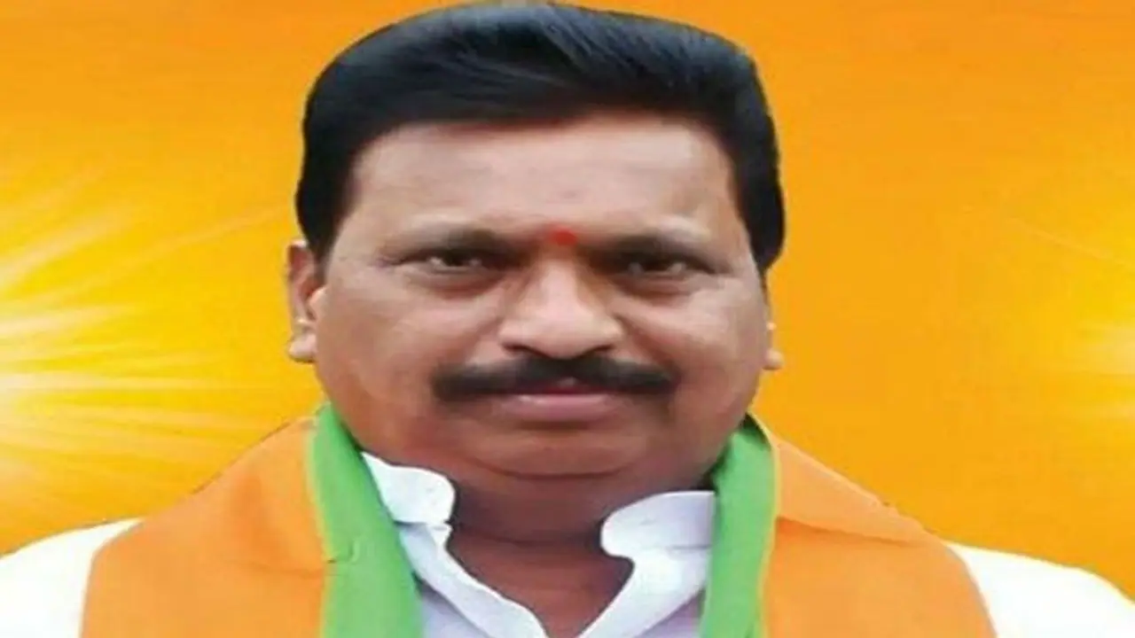 హైదరాబాద్: బీజేపీ కార్పోరేటర్ మృతి.. ఇంకా జరగని ప్రమాణ స్వీకారం హైదరాబాద్: బీజేపీ కార్పోరేటర్ మృతి.. ఇంకా జరగని ప్రమాణ స్వీకారం