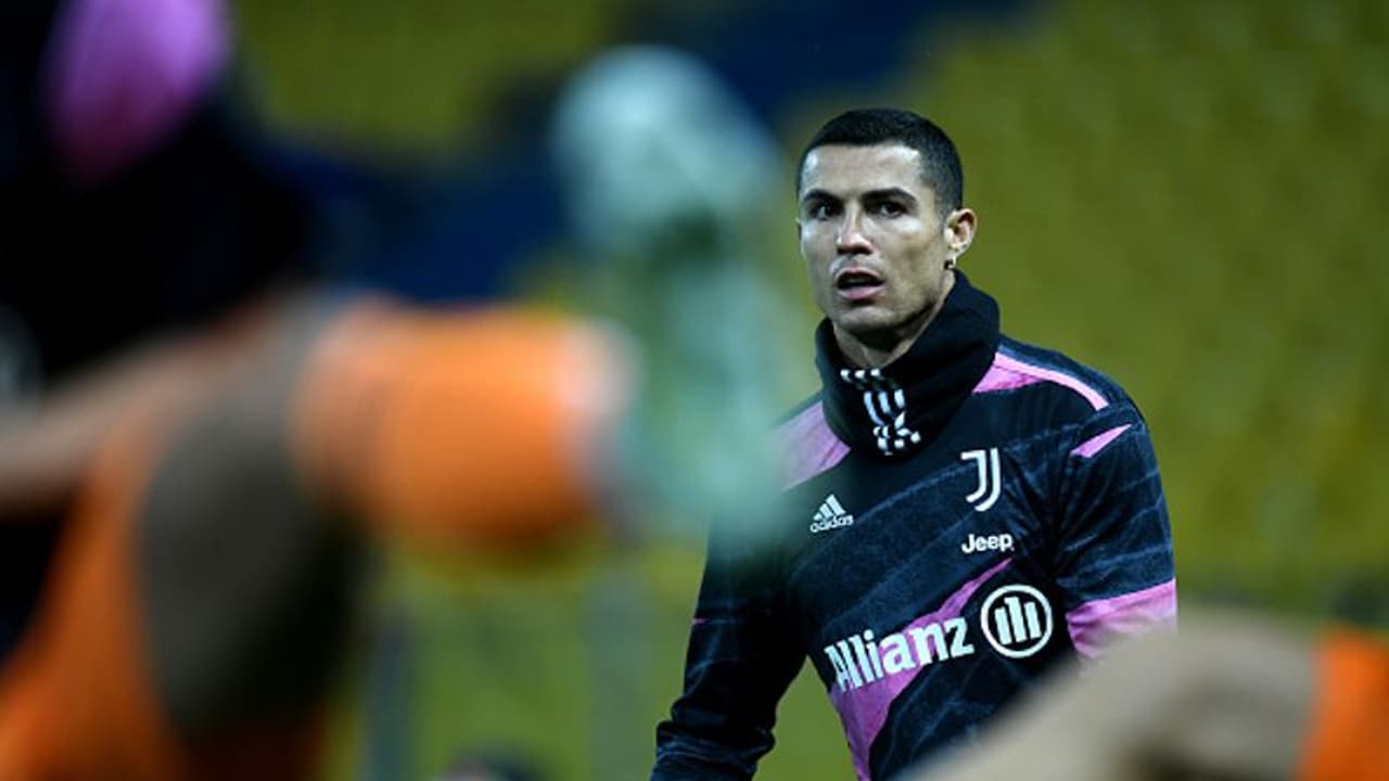 ചാംപ്യന്സ് ലീഗ്: യുവന്റസ് ഇറങ്ങുന്നു, പ്രമുഖര് പരിക്കിന്റെ പിടിയില്; പോര്ട്ടോ എതിര്വശത്ത് ചാംപ്യന്സ് ലീഗ്: യുവന്റസ് ഇറങ്ങുന്നു, പ്രമുഖര് പരിക്കിന്റെ പിടിയില്; പോര്ട്ടോ എതിര്വശത്ത്