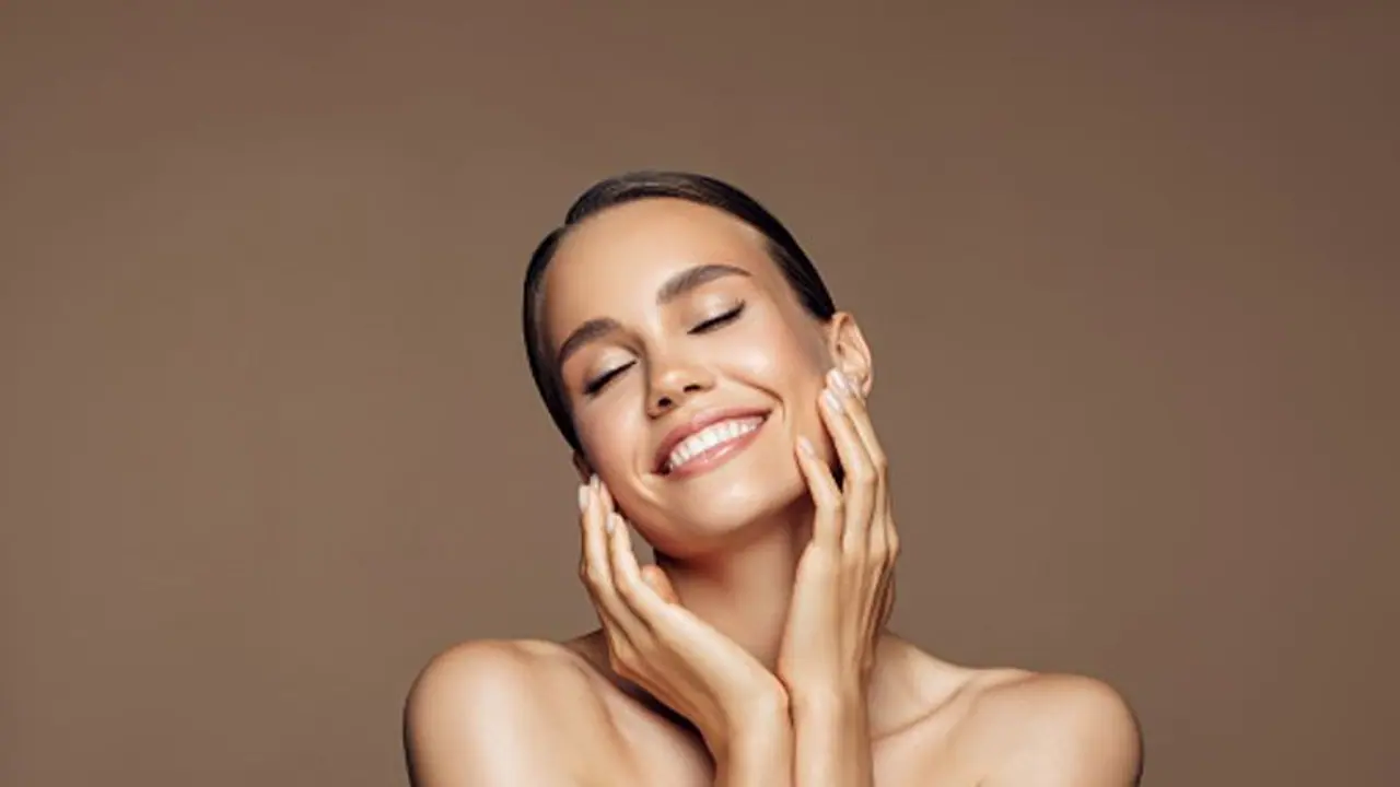 Beauty Tips: ಮುಖದ ಕೂದಲು ತೆಗೆಯಲು ಹುಡುಗಿಯರು ಶೇವ್ ಮಾಡ್ಬಹುದಾ? Beauty Tips: ಮುಖದ ಕೂದಲು ತೆಗೆಯಲು ಹುಡುಗಿಯರು ಶೇವ್ ಮಾಡ್ಬಹುದಾ?