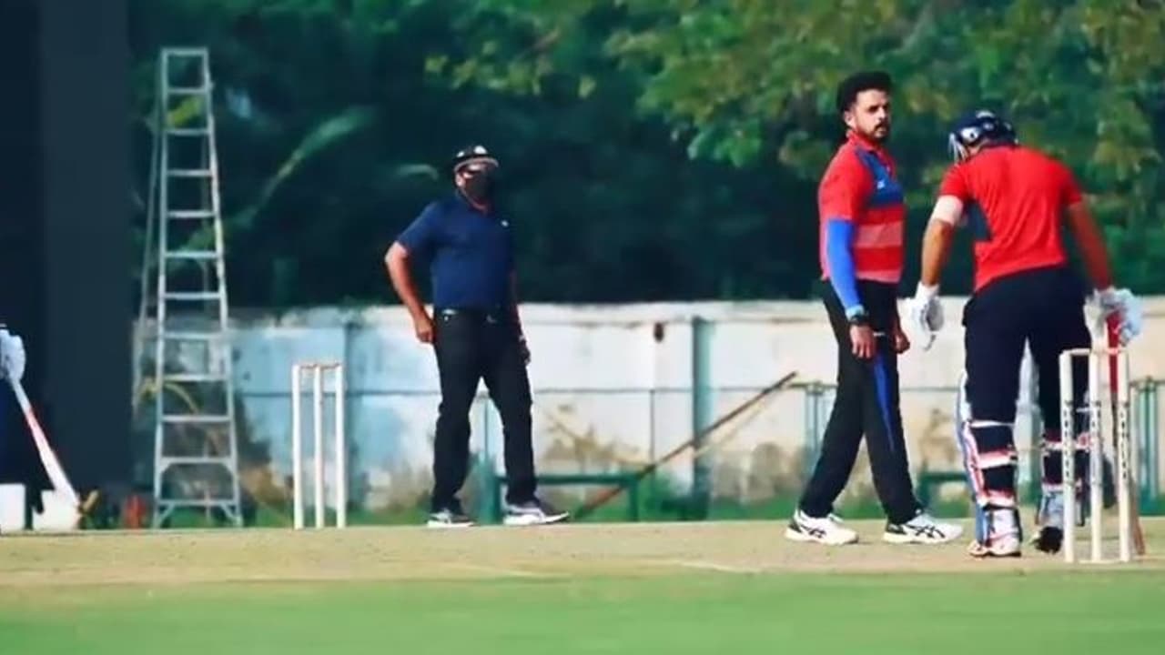 8 ஆண்டுகளுக்கு பின் களம் கண்ட ஸ்ரீசாந்த்..! எதிரணி வீரர்களை தெறிக்கவிட்ட தரமான சம்பவம்.. வீடியோ 8 ஆண்டுகளுக்கு பின் களம் கண்ட ஸ்ரீசாந்த்..! எதிரணி வீரர்களை தெறிக்கவிட்ட தரமான சம்பவம்.. வீடியோ