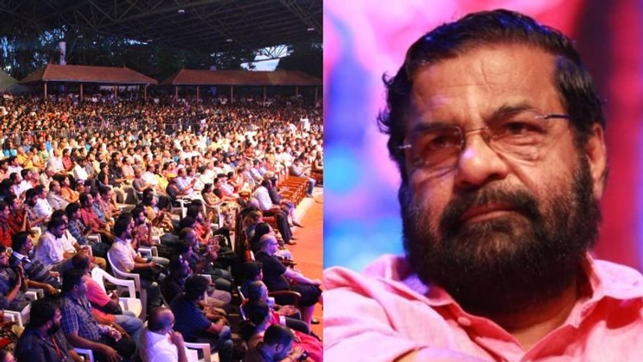 'വിവാദമുണ്ടാക്കുന്നവര് കണ്ണടച്ച് ഇരുട്ടാക്കുന്നു'; ചലച്ചിത്രമേളയുടെ വേദിമാറ്റം ഇത്തവണ മാത്രമെന്ന് കടകംപള്ളി 'വിവാദമുണ്ടാക്കുന്നവര് കണ്ണടച്ച് ഇരുട്ടാക്കുന്നു'; ചലച്ചിത്രമേളയുടെ വേദിമാറ്റം ഇത്തവണ മാത്രമെന്ന് കടകംപള്ളി