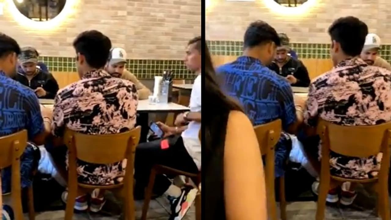 ടീം ഇന്ത്യക്ക് കനത്ത തിരിച്ചടി; രോഹിത് ഉള്പ്പെടെ അഞ്ച് താരങ്ങള് ഐസൊലേഷനില് ടീം ഇന്ത്യക്ക് കനത്ത തിരിച്ചടി; രോഹിത് ഉള്പ്പെടെ അഞ്ച് താരങ്ങള് ഐസൊലേഷനില്