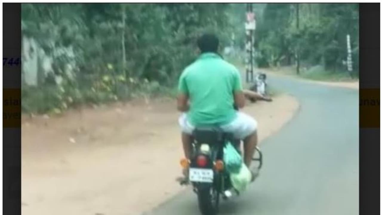 അഞ്ചുവയസ്സുകാരന് ഡ്രൈവിംഗ് പരിശീലനം; രക്ഷിതാവിന്റെ ലൈസന്സ് റദ്ദാക്കി അഞ്ചുവയസ്സുകാരന് ഡ്രൈവിംഗ് പരിശീലനം; രക്ഷിതാവിന്റെ ലൈസന്സ് റദ്ദാക്കി