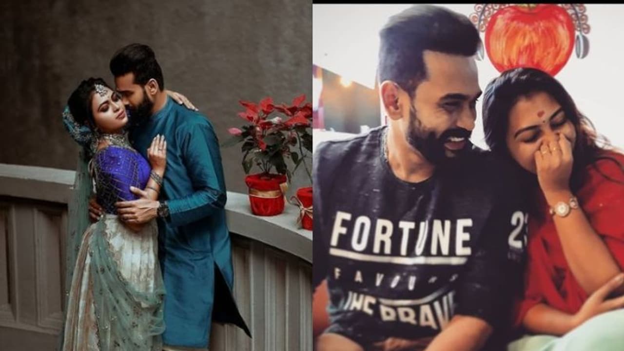 'മൂന്നാഴ്ച, ആറ് തൊഴിലാളികളുടെ അധ്വാനം'; തന്റെ വിവാഹ വസ്ത്രത്തെക്കുറിച്ച് മൃദുല 'മൂന്നാഴ്ച, ആറ് തൊഴിലാളികളുടെ അധ്വാനം'; തന്റെ വിവാഹ വസ്ത്രത്തെക്കുറിച്ച് മൃദുല