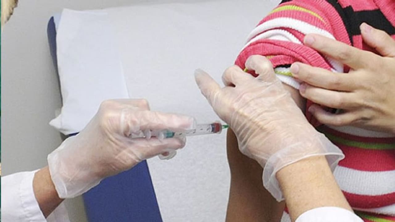 మోసం: తెలంగాణలో ఒకరితో, ఏపీలో మరొకరితో వివాహం మోసం: తెలంగాణలో ఒకరితో, ఏపీలో మరొకరితో వివాహం