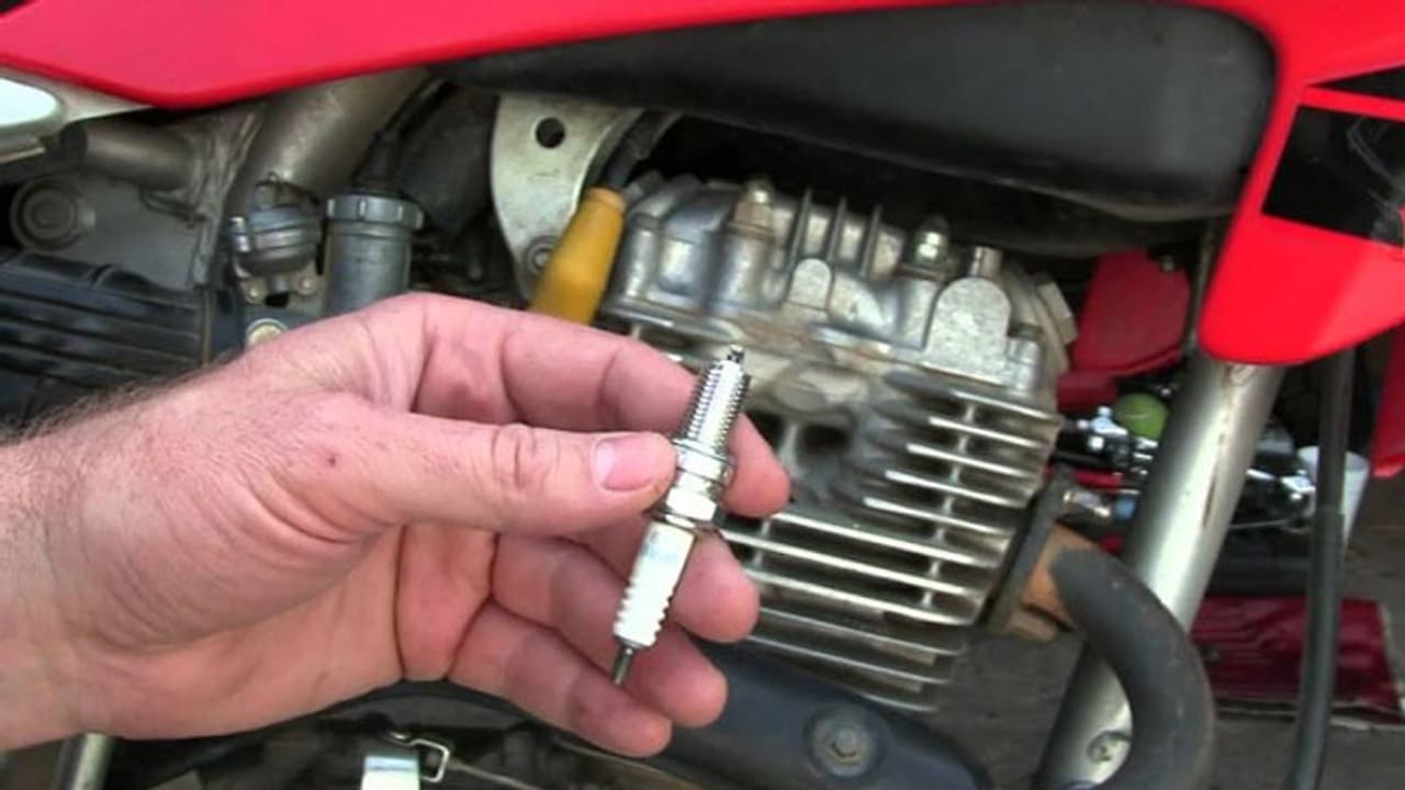 മിനിറ്റുകൾക്കുള്ളിൽ നിങ്ങളുടെ ബൈക്കിന്റെ മൈലേജ് കുത്തനെ കൂടും, ഇതാ ചില സൂത്രപ്പണികള്! മിനിറ്റുകൾക്കുള്ളിൽ നിങ്ങളുടെ ബൈക്കിന്റെ മൈലേജ് കുത്തനെ കൂടും, ഇതാ ചില സൂത്രപ്പണികള്!