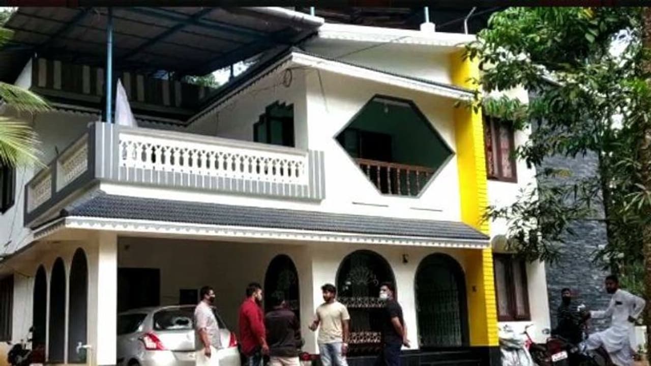 വാമനപുരത്ത് മുസ്ലീം ലീഗ് മണ്ഡലം പ്രസിഡന്റിന്റെ വീടിന് നേരെ ആക്രമണം വാമനപുരത്ത് മുസ്ലീം ലീഗ് മണ്ഡലം പ്രസിഡന്റിന്റെ വീടിന് നേരെ ആക്രമണം