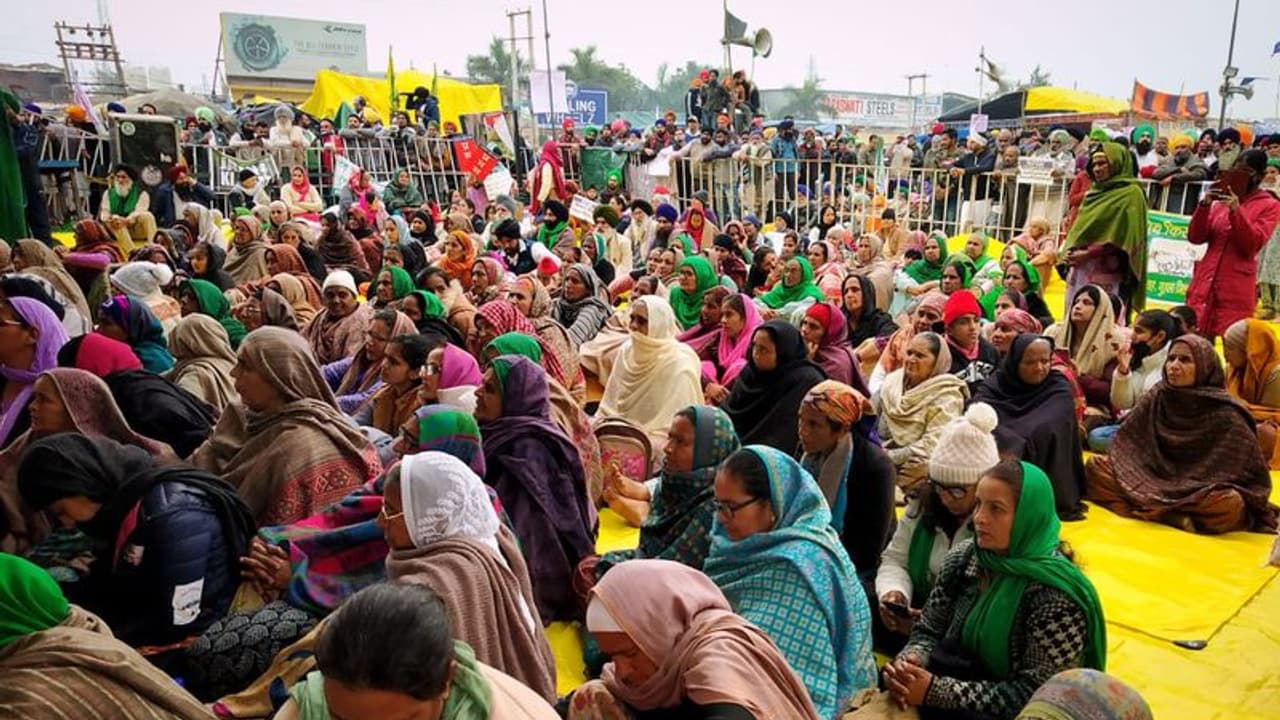 കർഷകസമരം 44 ാം ദിവസത്തിലേക്ക്; കൂടുതൽ പരിഷ്കരണ നടപടികളിലേക്ക് കേന്ദ്രസർക്കാർ കർഷകസമരം 44 ാം ദിവസത്തിലേക്ക്; കൂടുതൽ പരിഷ്കരണ നടപടികളിലേക്ക് കേന്ദ്രസർക്കാർ