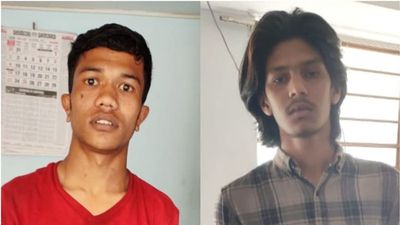 മോഷണവും പിടിച്ച് പറിയും, ആകെ 20 കേസ്; പ്രായപൂര്ത്തിയാകാത്ത കുട്ടികളടക്കം നാല് പേര് പിടിയില് മോഷണവും പിടിച്ച് പറിയും, ആകെ 20 കേസ്; പ്രായപൂര്ത്തിയാകാത്ത കുട്ടികളടക്കം നാല് പേര് പിടിയില്