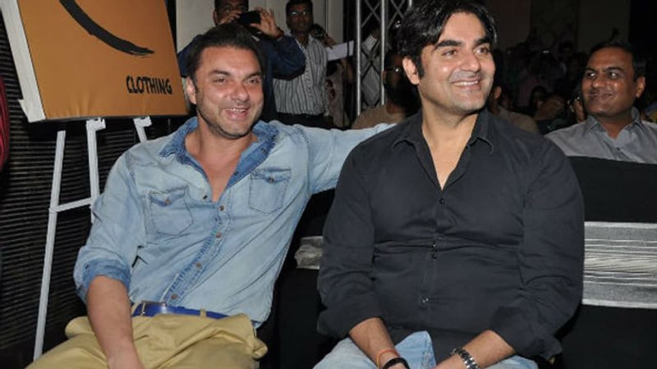 अरबाज और सोहेल खान के खिलाफ मुंबई दर्ज हुई FIR, साथ में बेटा निर्वान भी फंसा, जानें वजह अरबाज और सोहेल खान के खिलाफ मुंबई दर्ज हुई FIR, साथ में बेटा निर्वान भी फंसा, जानें वजह