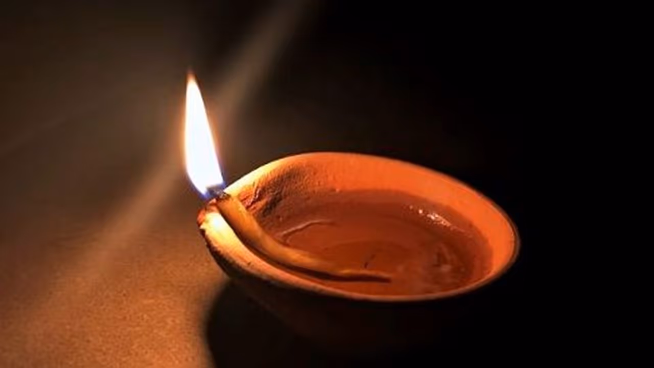 পৌষ অমাবস্যা ২০২১, এই ব্রত পালনে দূর হয় বহু জটিল সমস্যা ও মুক্তি মেলে পিতৃ দোষ থেকে পৌষ অমাবস্যা ২০২১, এই ব্রত পালনে দূর হয় বহু জটিল সমস্যা ও মুক্তি মেলে পিতৃ দোষ থেকে