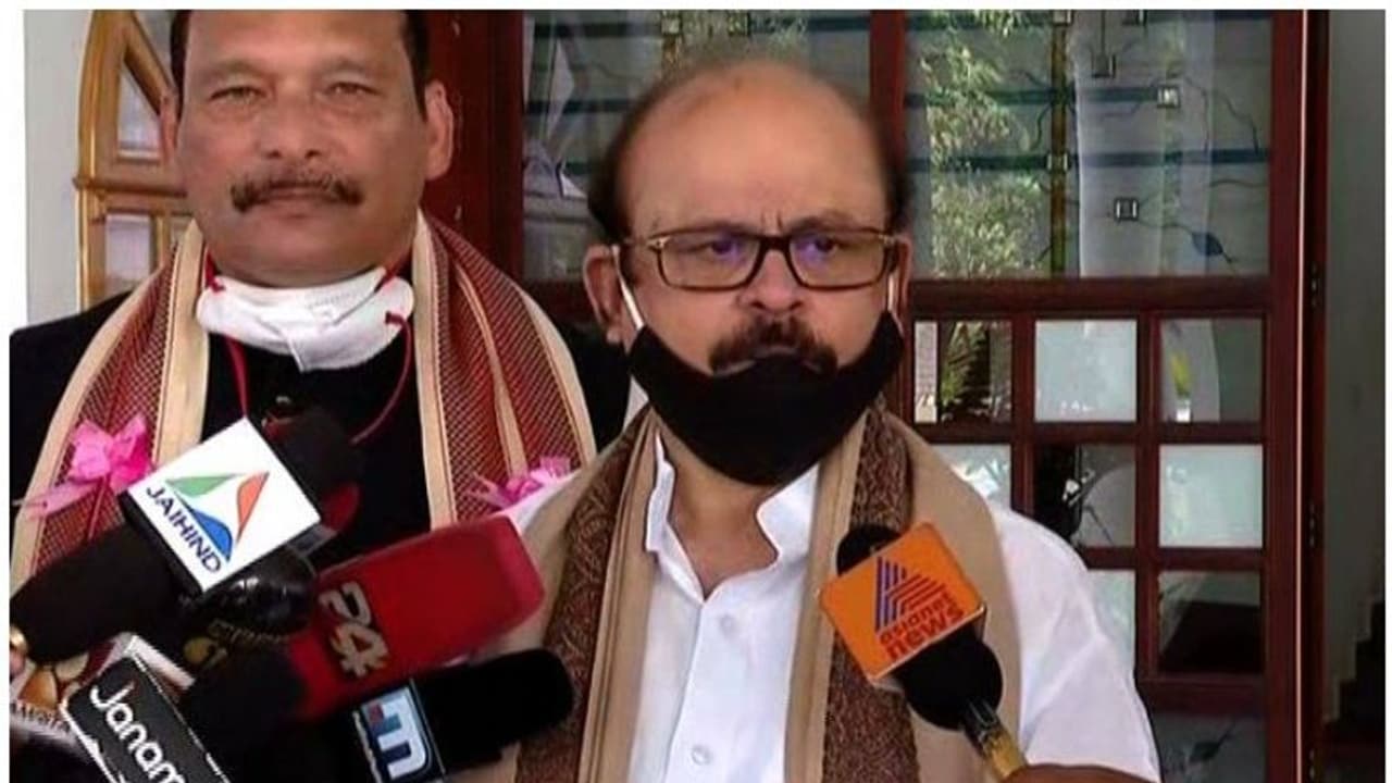 ക്രൈസ്തവസഭാ വിശ്വാസം വീണ്ടെടുക്കാൻ കോൺഗ്രസ് ഹൈക്കമാൻഡ്, ക്ലിമിസുമായി താരീഖ് അൻവർ കൂടിക്കാഴ്ച നടത്തി ക്രൈസ്തവസഭാ വിശ്വാസം വീണ്ടെടുക്കാൻ കോൺഗ്രസ് ഹൈക്കമാൻഡ്, ക്ലിമിസുമായി താരീഖ് അൻവർ കൂടിക്കാഴ്ച നടത്തി